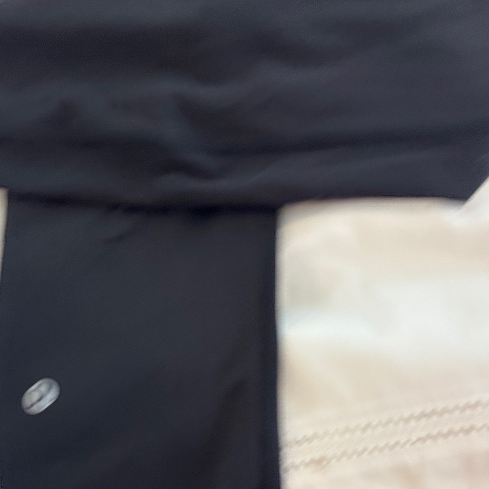 lululemon athletica Black Wunder Train Leggings - size 6, 28in length - Picture 4 of 6